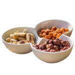 Μπωλ με 3 ωμούς καρπούς: Βραζιλιάνικα φιστίκια, φιστίκια με επικάλυψη και φουντούκια.